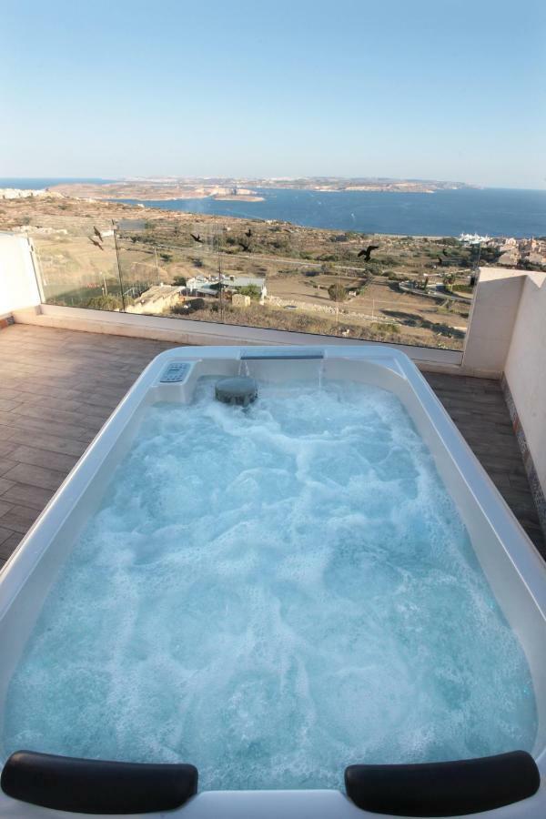 Angels' Place Aria Nadur ภายนอก รูปภาพ